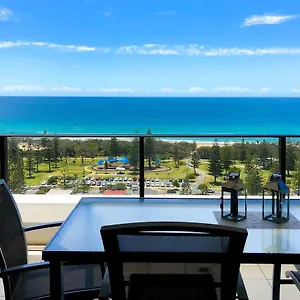 Resort Ultra Broadbeach, Gold Coast