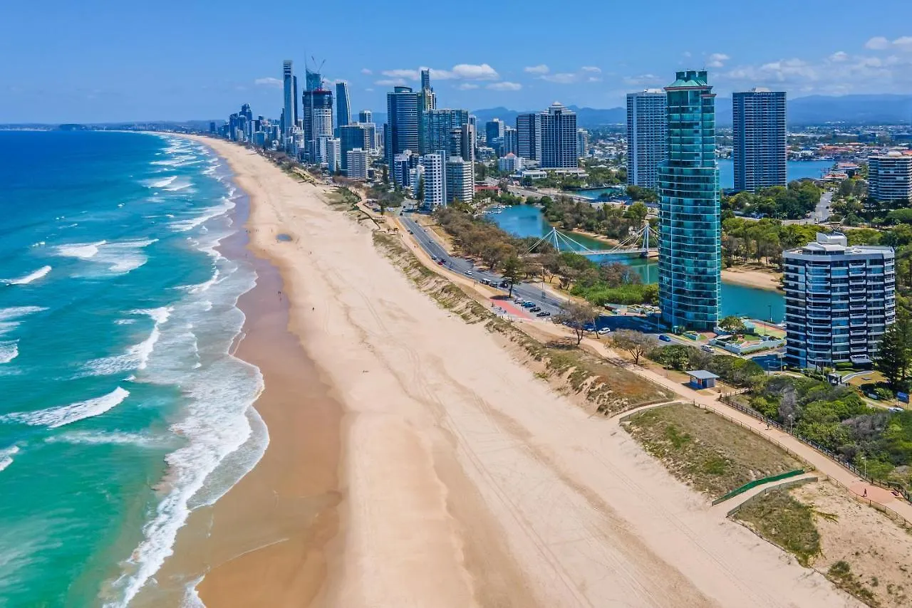 Resort The Waterford On Main Beach Gold Coast