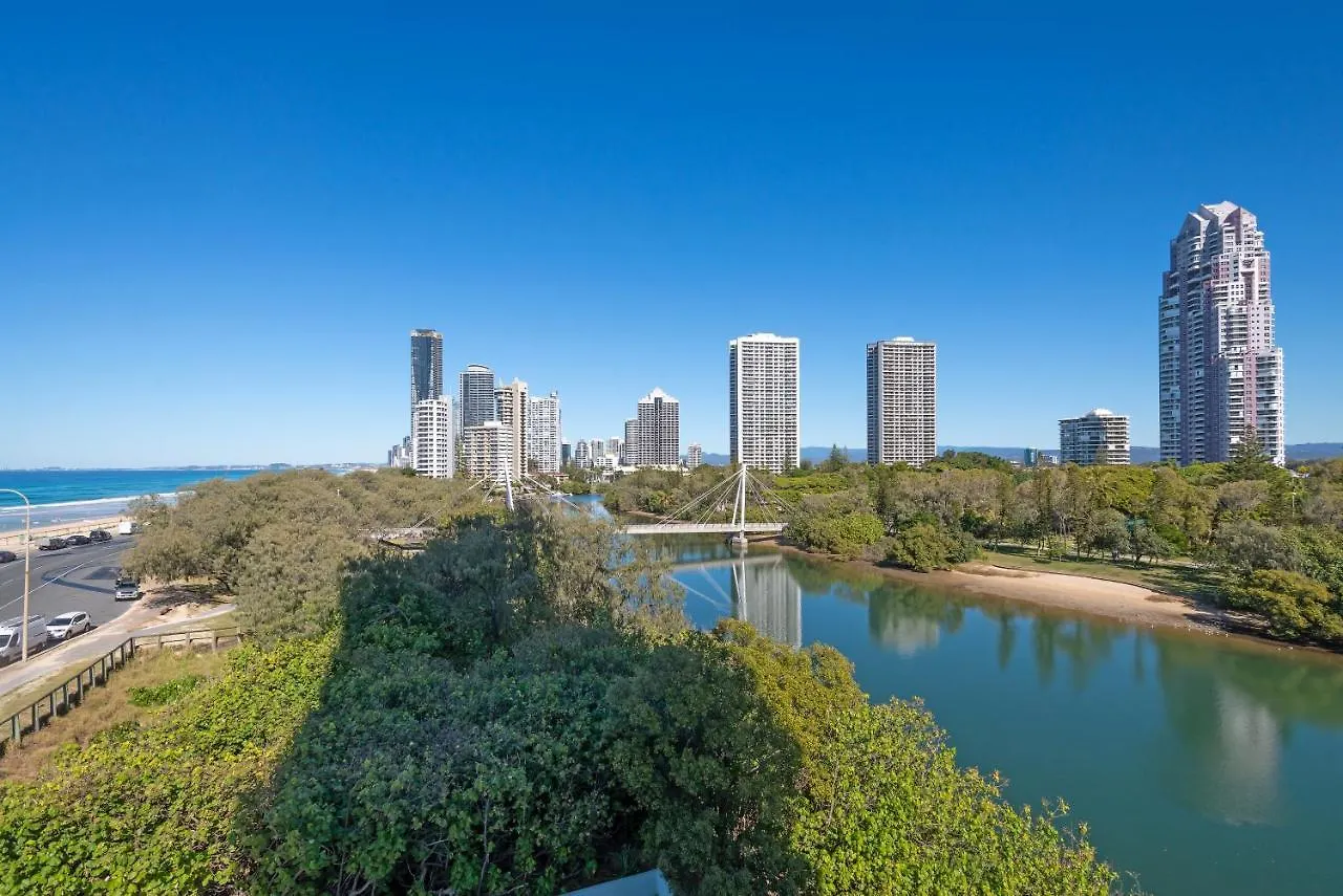 **** Resort The Waterford On Main Beach Gold Coast Australia