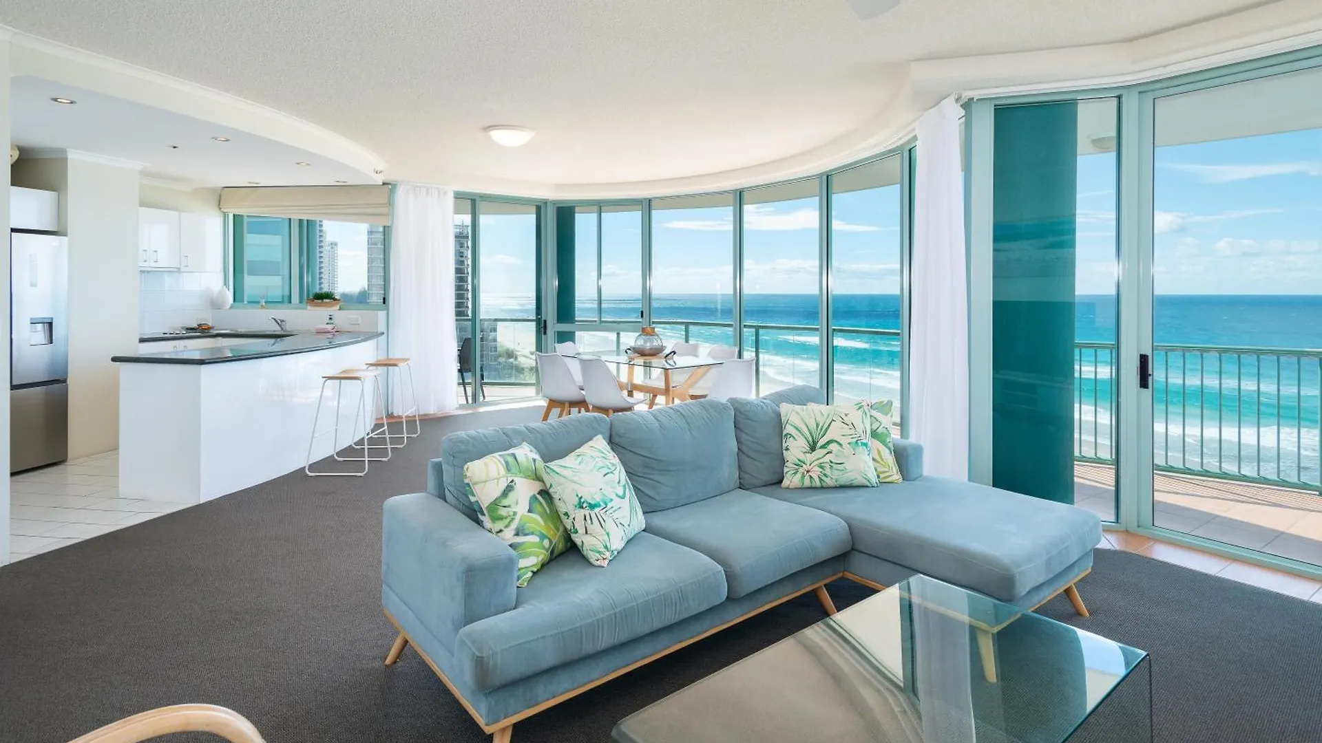 The Waterford On Main Beach Gold Coast 4*,  Australia
