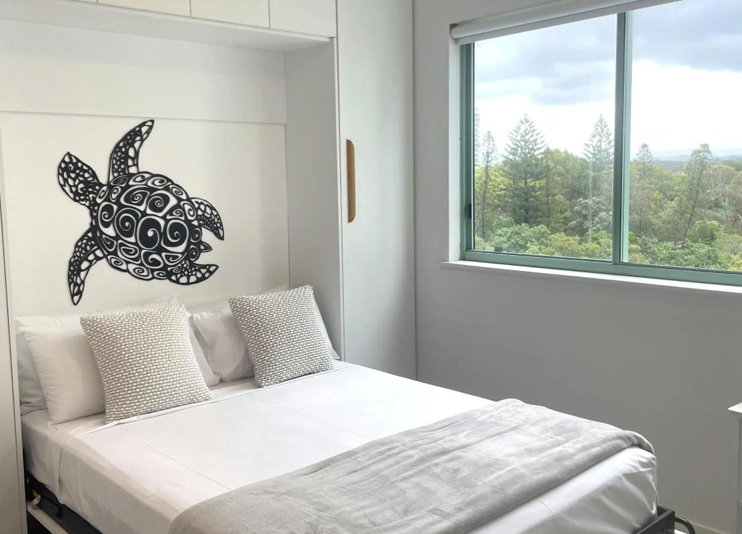 **** Resort The Waterford On Main Beach Gold Coast Australia